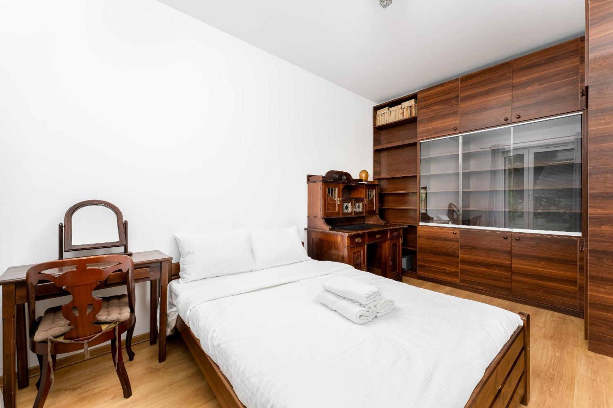 Nadwislanska 11 Apartment With Garden Krakow Luaran gambar