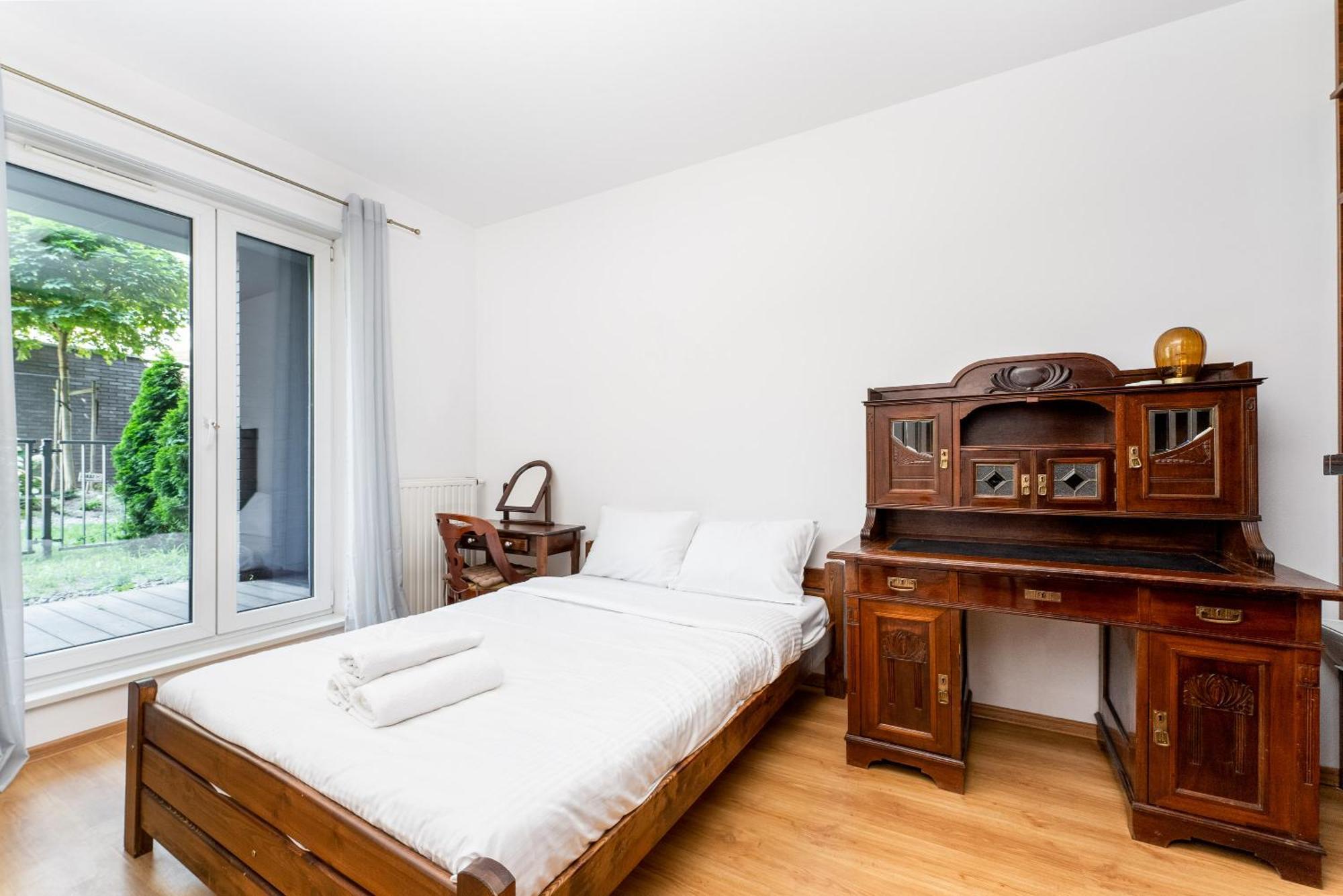 Nadwislanska 11 Apartment With Garden Krakow Luaran gambar