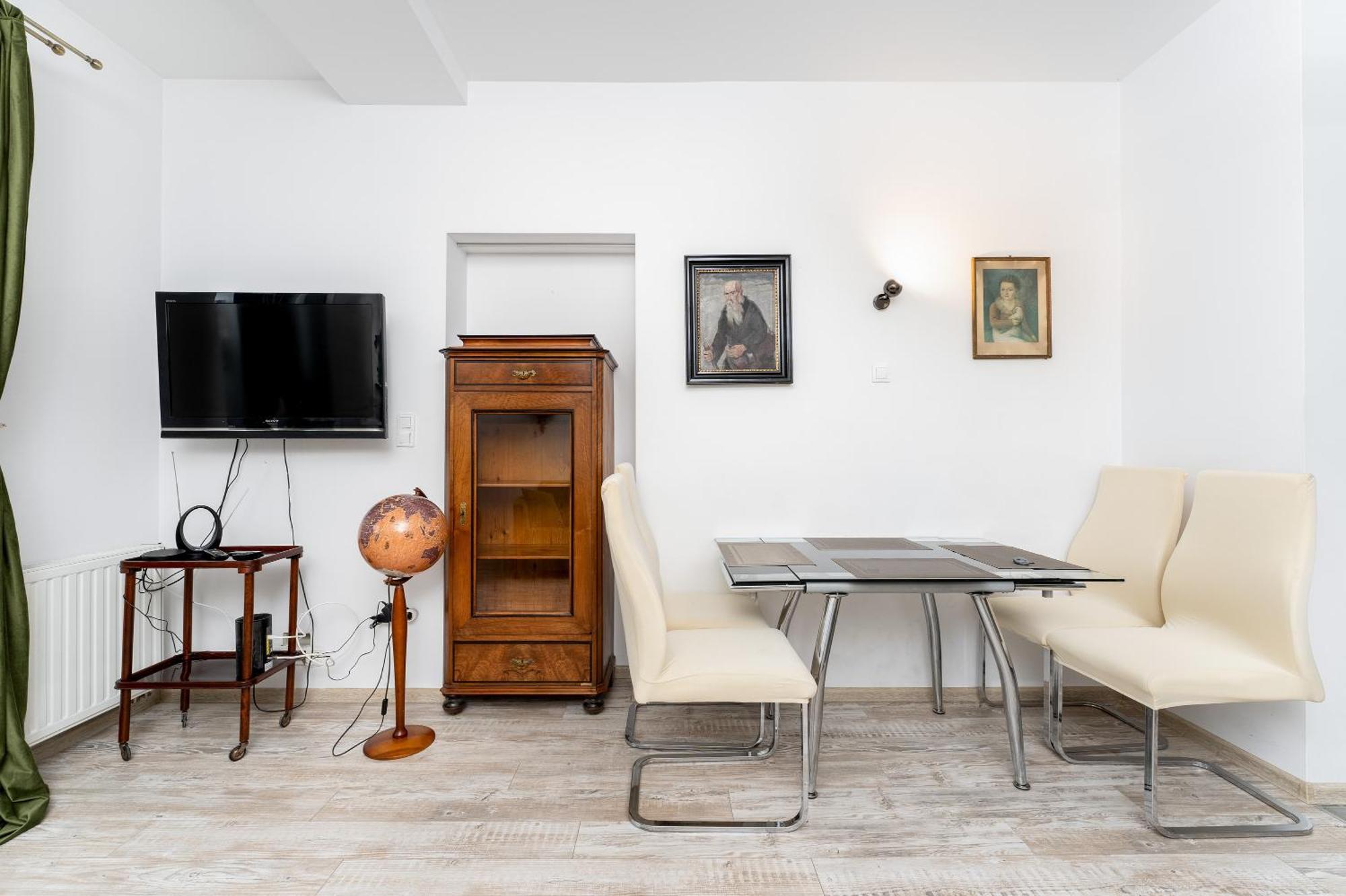 Nadwislanska 11 Apartment With Garden Krakow Luaran gambar