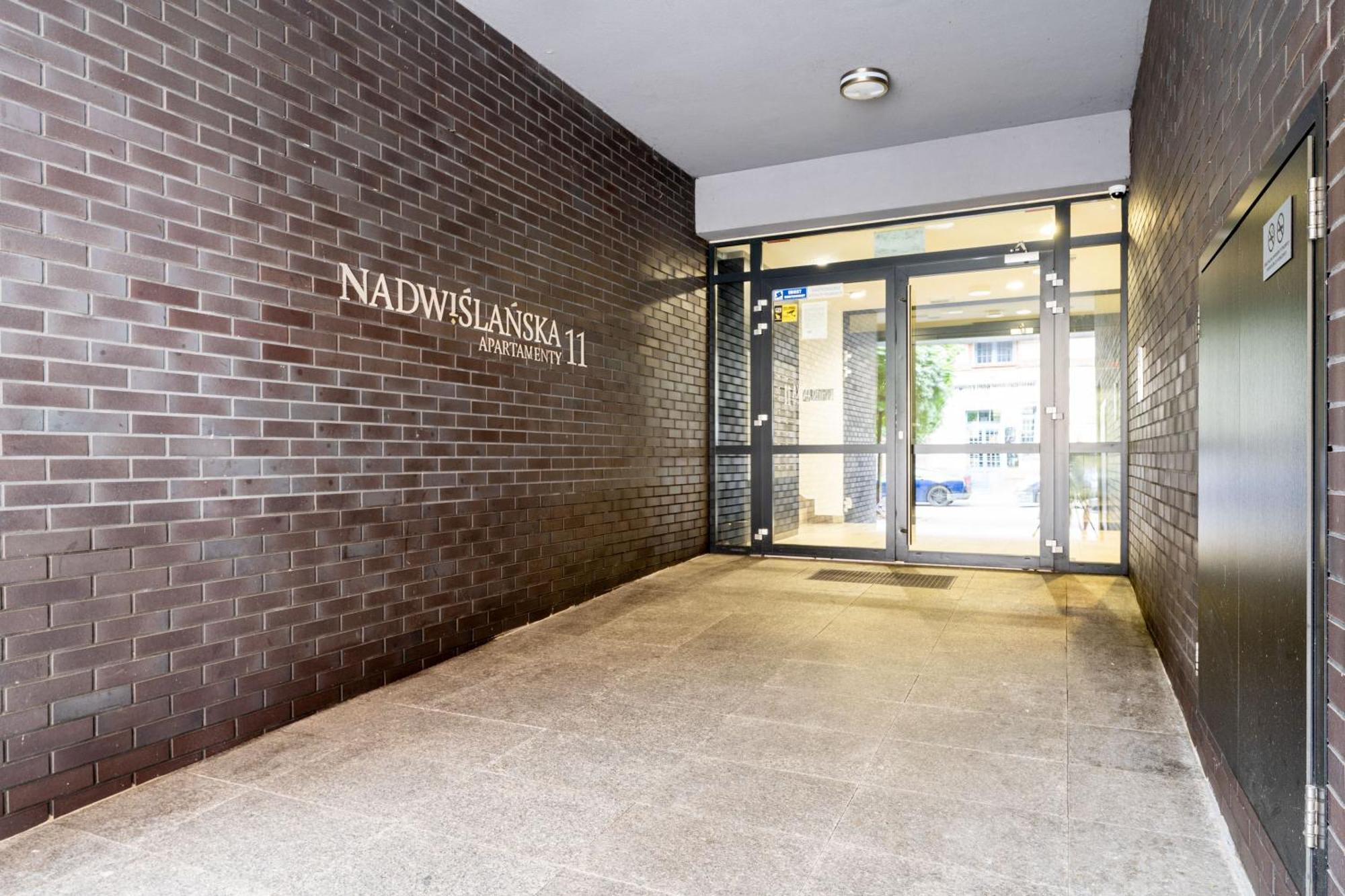 Nadwislanska 11 Apartment With Garden Krakow Luaran gambar